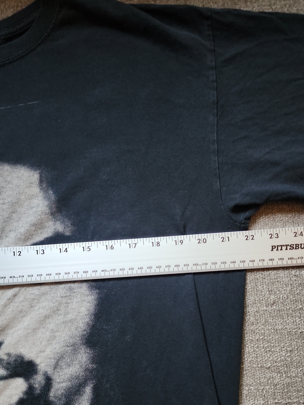 Gildan Black Short-Sleeve Edgy Goth Tee with 'FREE' Charles Manson Print - Picture 2 of 6
